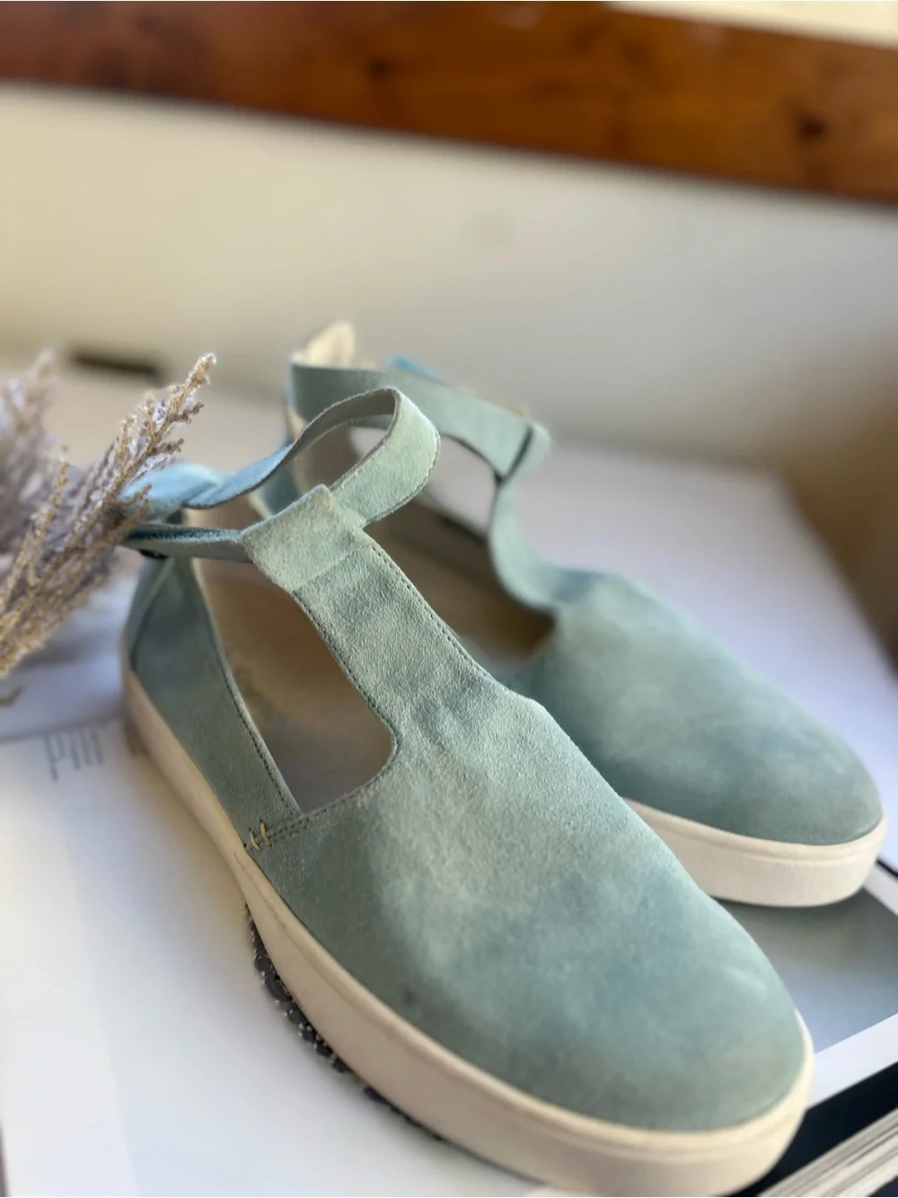 Women’s Mint Suede Slip-On Platform Sneakers 9.5